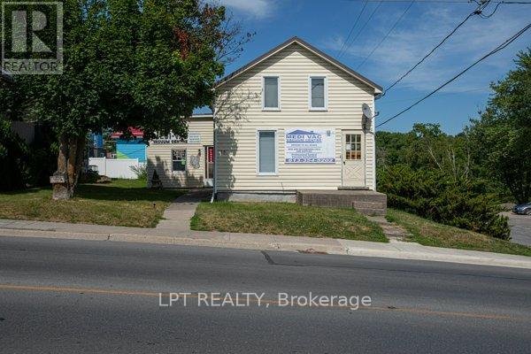 Property at 59 CENTRE STREET N image 4