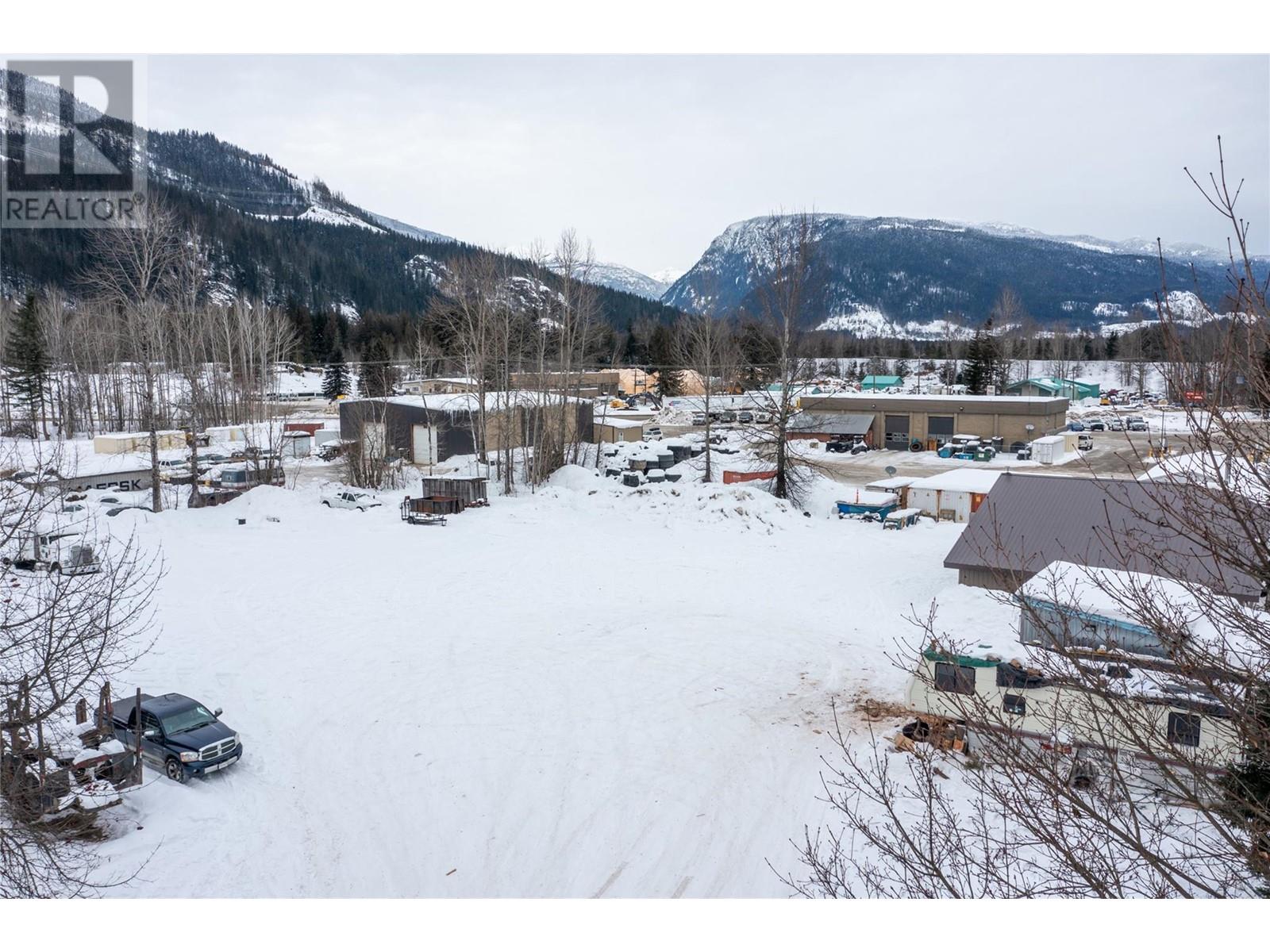 1960 Big Eddy Road, Revelstoke, British Columbia  V0E 2S0 - Photo 8 - 10335787