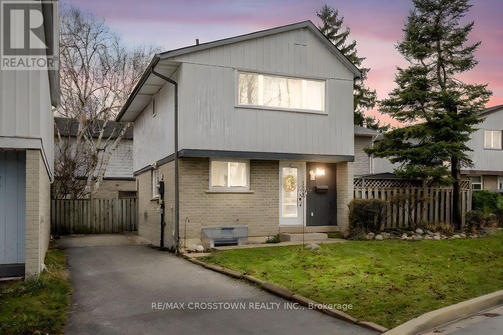 20 Hillpark Trail, Brampton, Ontario  L6S 1R1 - Photo 2 - W11979014