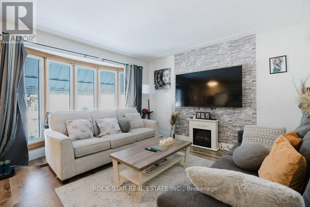 859 Upper Ottawa Street, Hamilton (Berrisfield), Ontario  L8T 3V4 - Photo 2 - X11979005