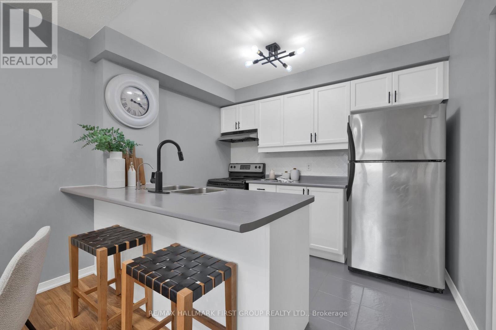 109 - 120 Aspen Springs Drive, Clarington, Ontario  L1C 0G7 - Photo 4 - E11979091