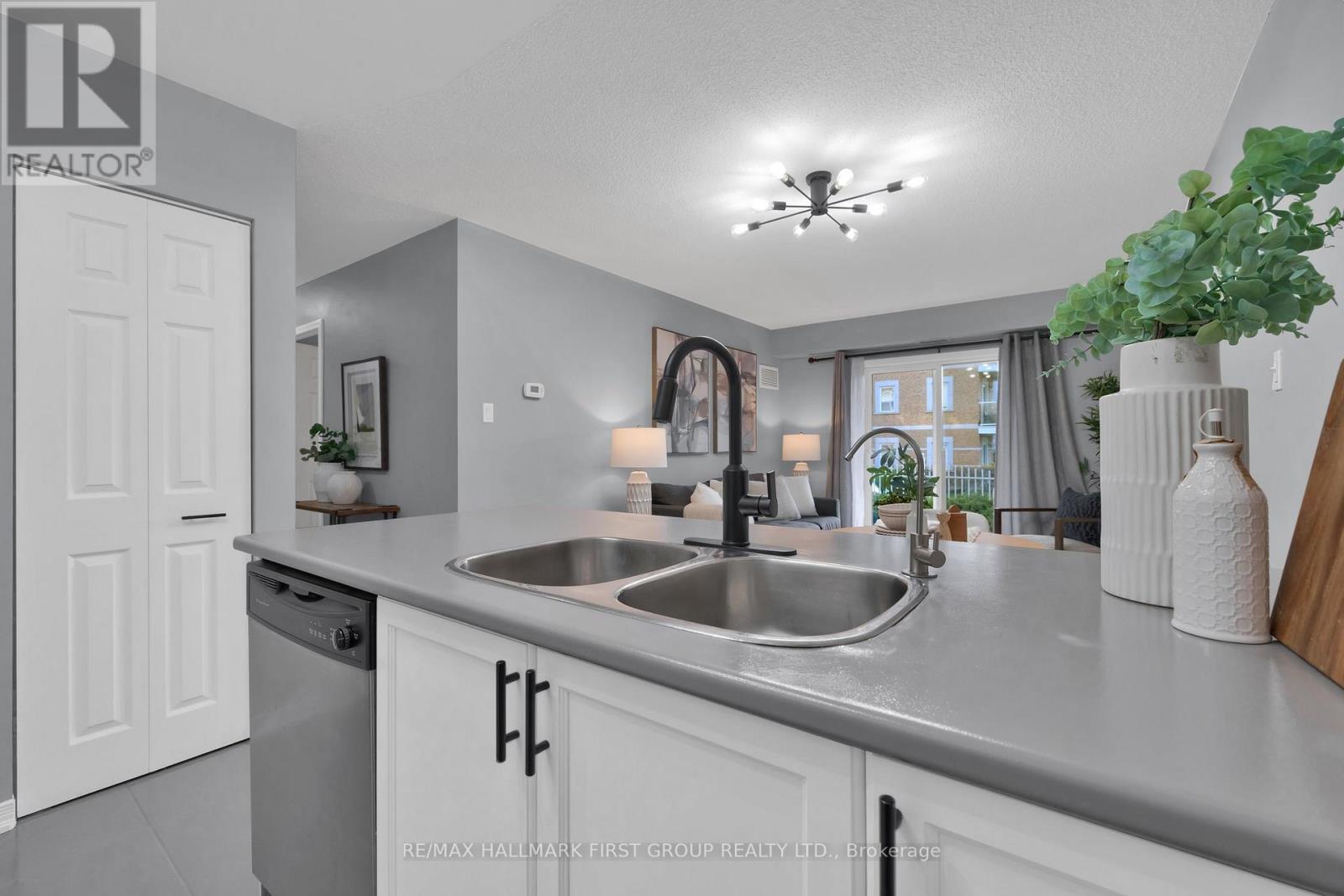 109 - 120 Aspen Springs Drive, Clarington, Ontario  L1C 0G7 - Photo 6 - E11979091