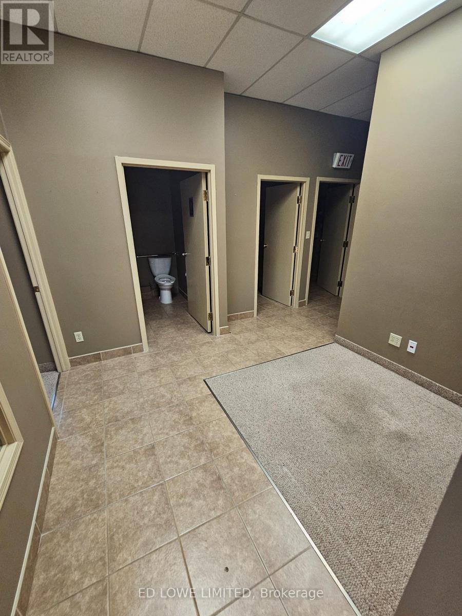 1406 - 64 Cedar Pointe Drive, Barrie (400 North), Ontario  L4N 5R7 - Photo 8 - S11939297