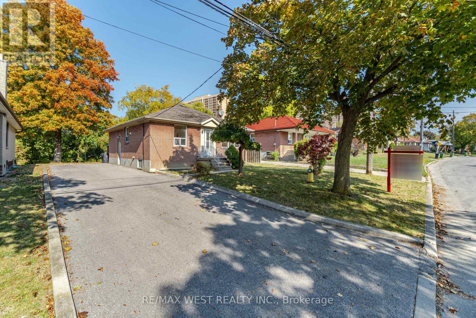 22 Loney Avenue, Toronto, Ontario  M3L 1E9 - Photo 41 - W11979088