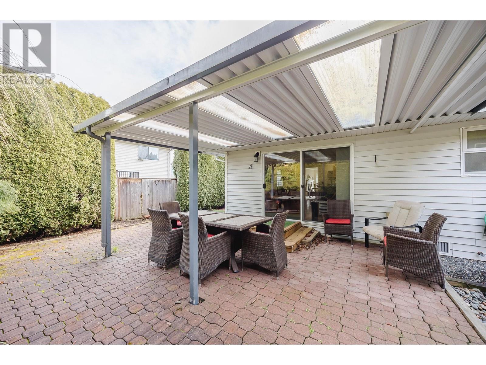 23215 122b Avenue, Maple Ridge, British Columbia  V2X 0R2 - Photo 35 - R2968398