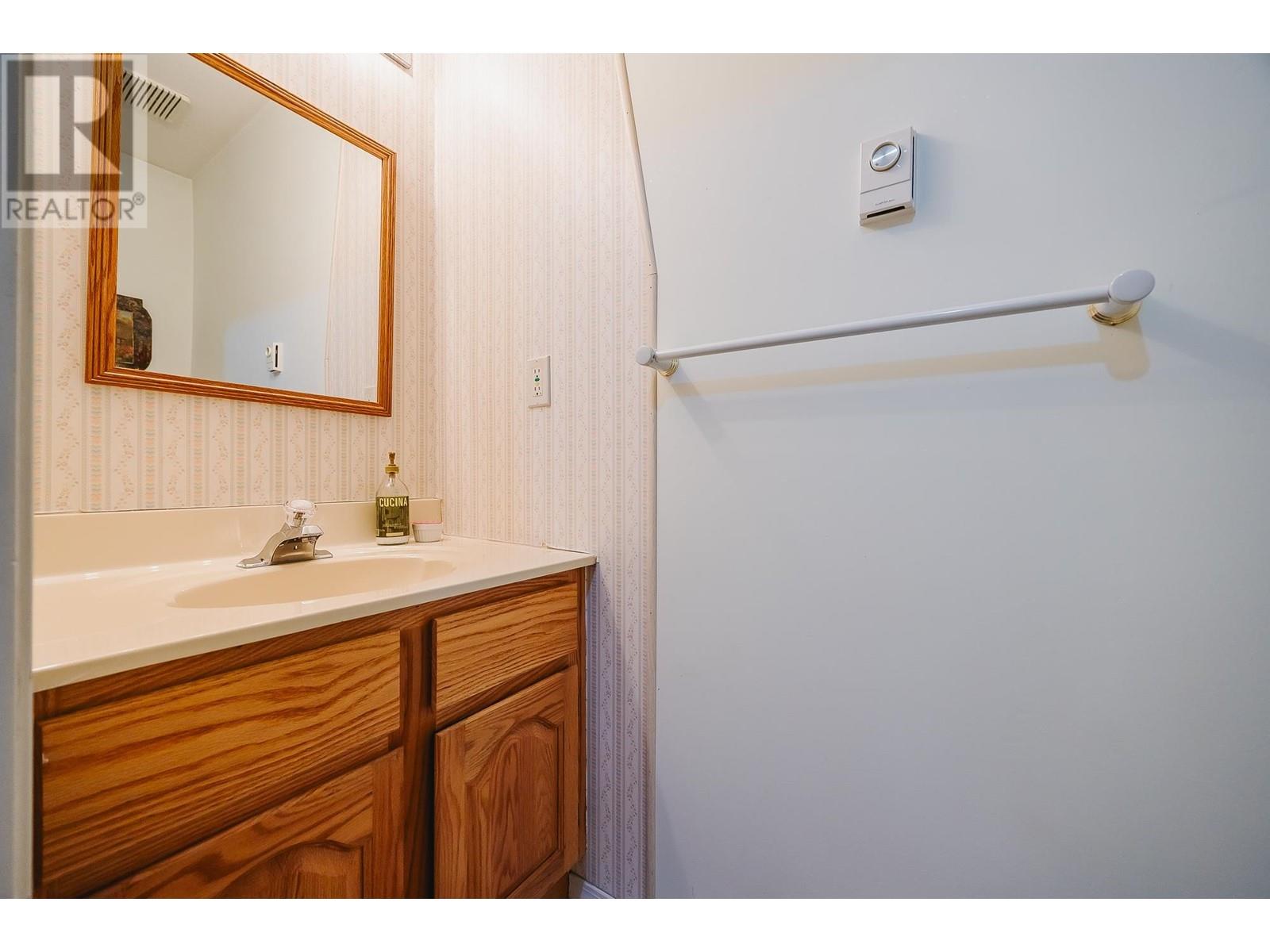 23215 122b Avenue, Maple Ridge, British Columbia  V2X 0R2 - Photo 22 - R2968398