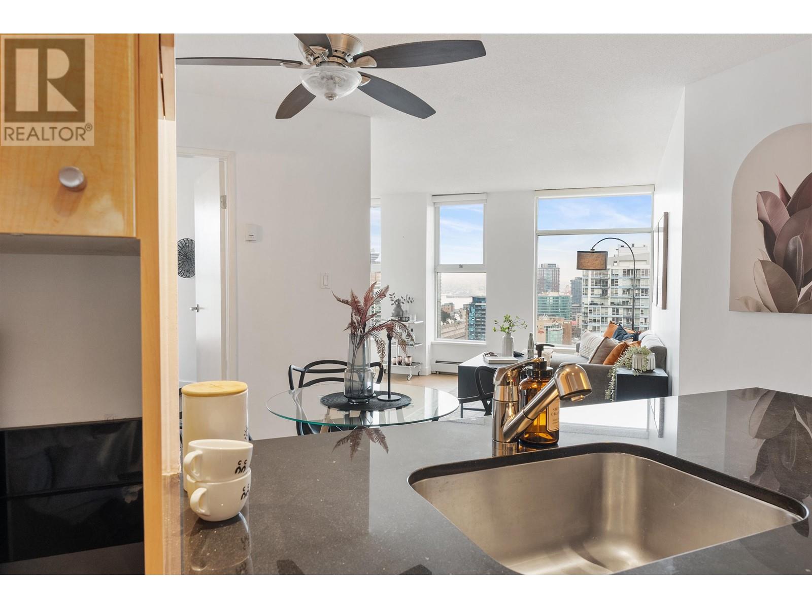 Listing Picture 18 of 40 : 3609 1009 EXPO BOULEVARD, Vancouver / 溫哥華 - 魯藝地產 Yvonne Lu Group - MLS Medallion Club Member