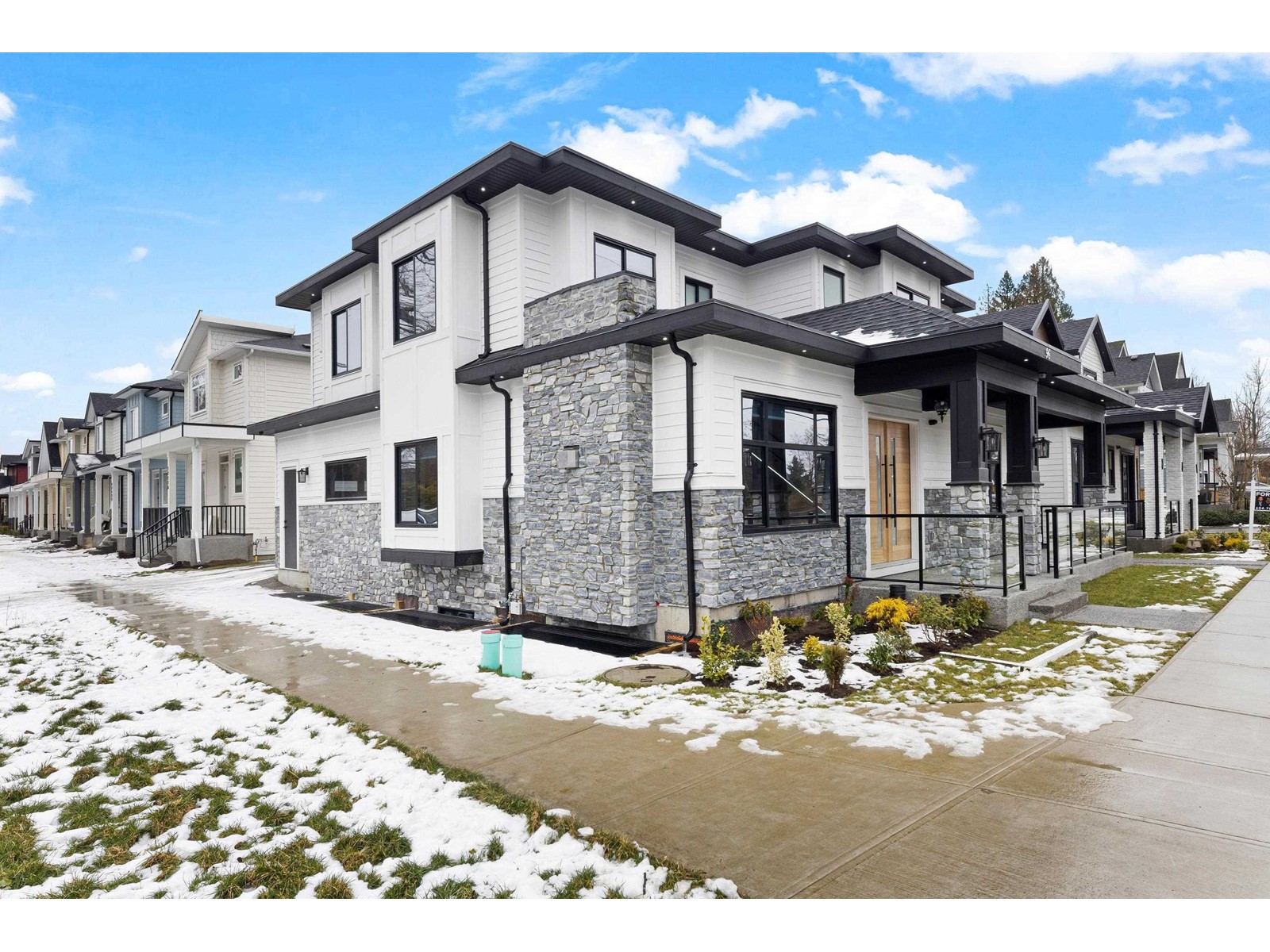 Property at 96 171 STREET image 2