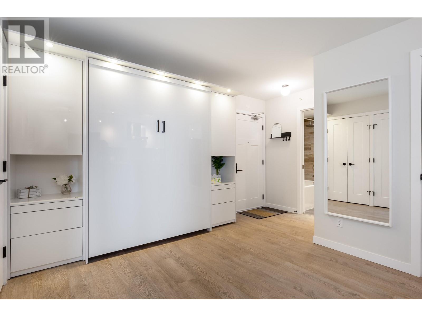 Listing Picture 17 of 39 : 521 311 E 6 AVENUE, Vancouver / 溫哥華 - 魯藝地產 Yvonne Lu Group - MLS Medallion Club Member