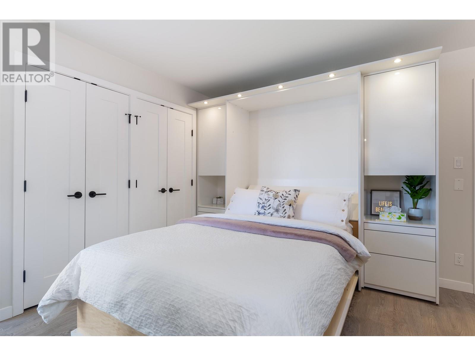 Listing Picture 19 of 39 : 521 311 E 6 AVENUE, Vancouver / 溫哥華 - 魯藝地產 Yvonne Lu Group - MLS Medallion Club Member