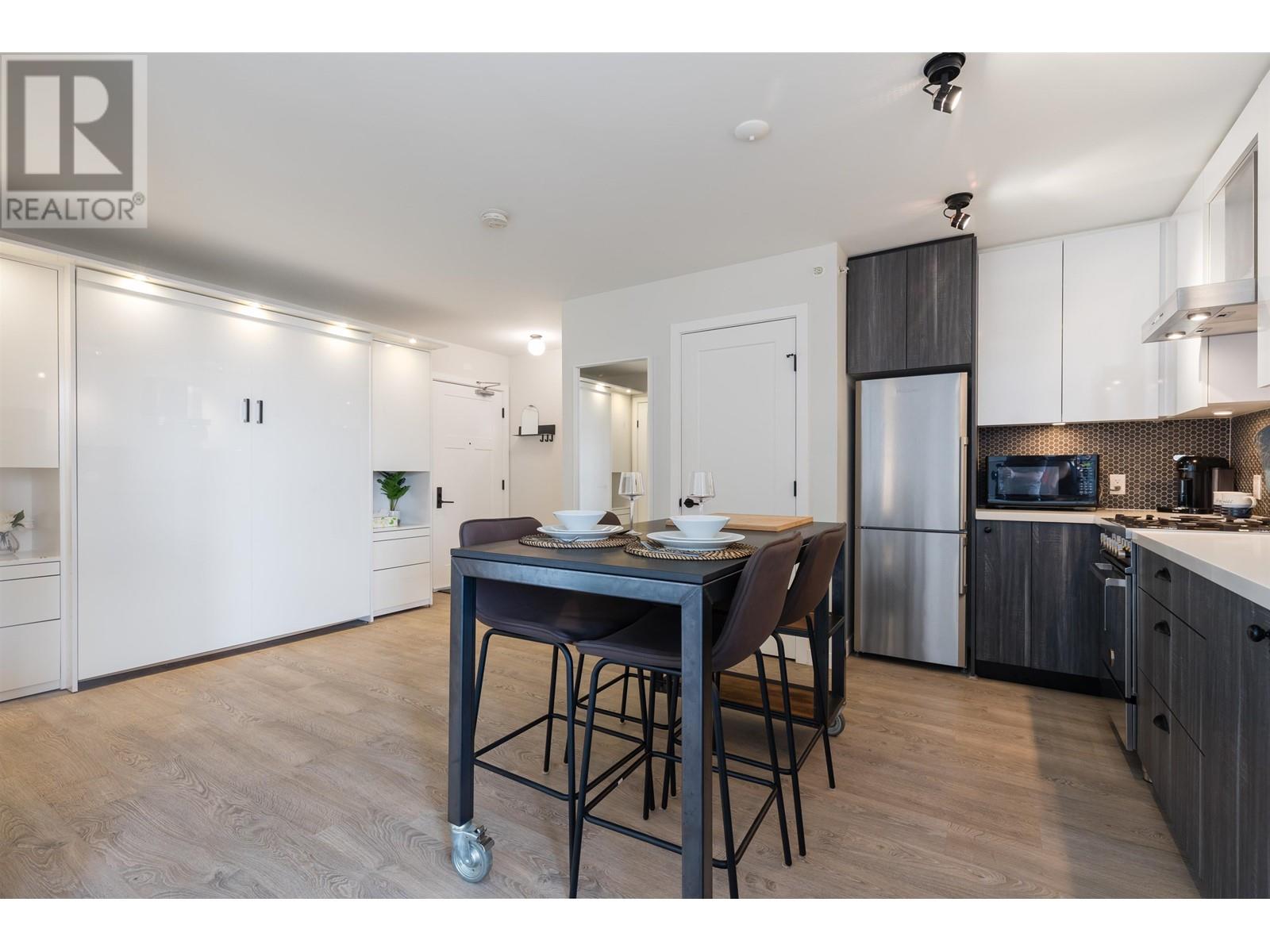 Listing Picture 2 of 39 : 521 311 E 6 AVENUE, Vancouver / 溫哥華 - 魯藝地產 Yvonne Lu Group - MLS Medallion Club Member