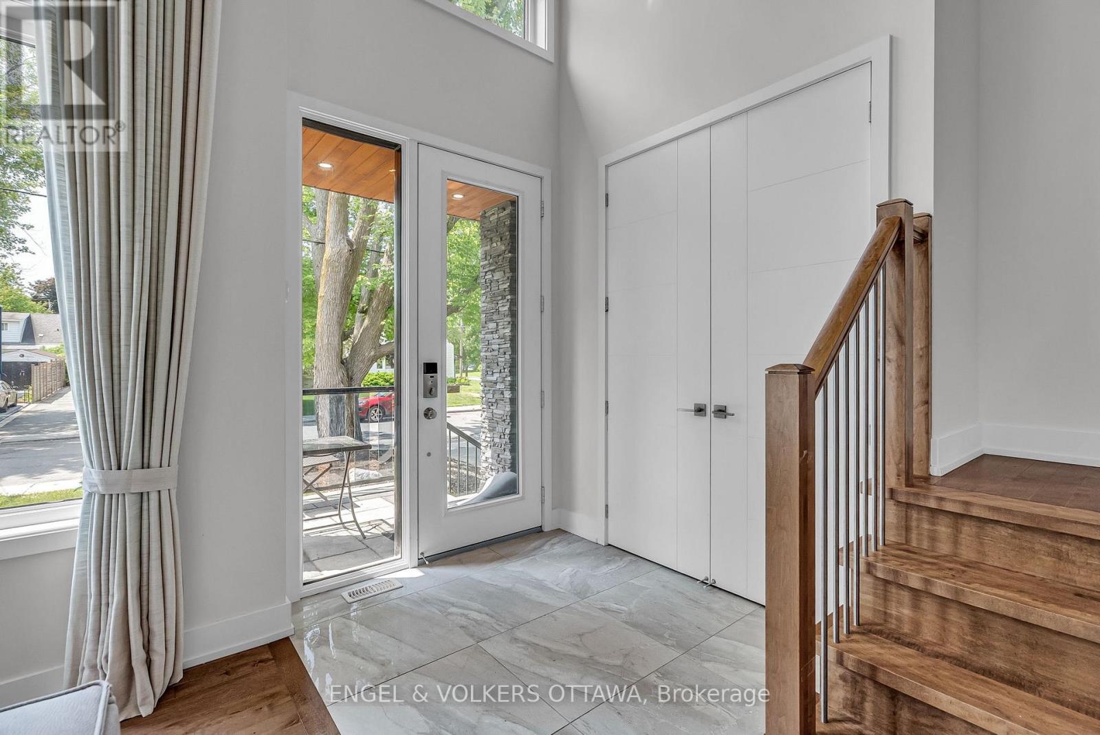 Property at 231 DANIEL AVENUE image 3