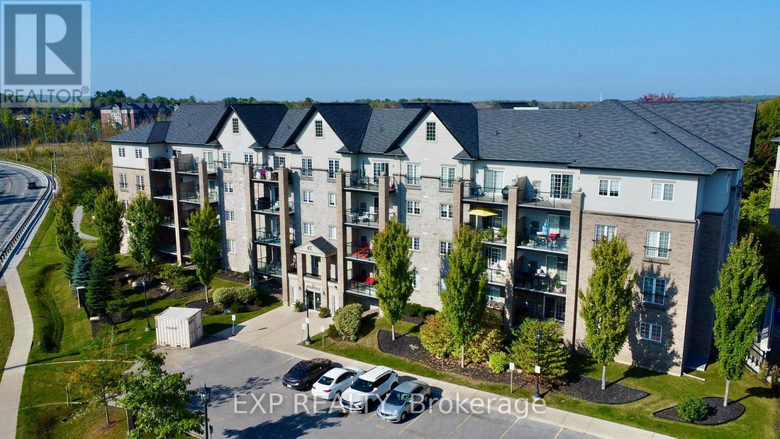 Property at 101 - 42 FERNDALE DRIVE S image 3