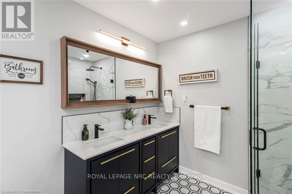 Property at 54 STONEPINE CRESCENT image 4