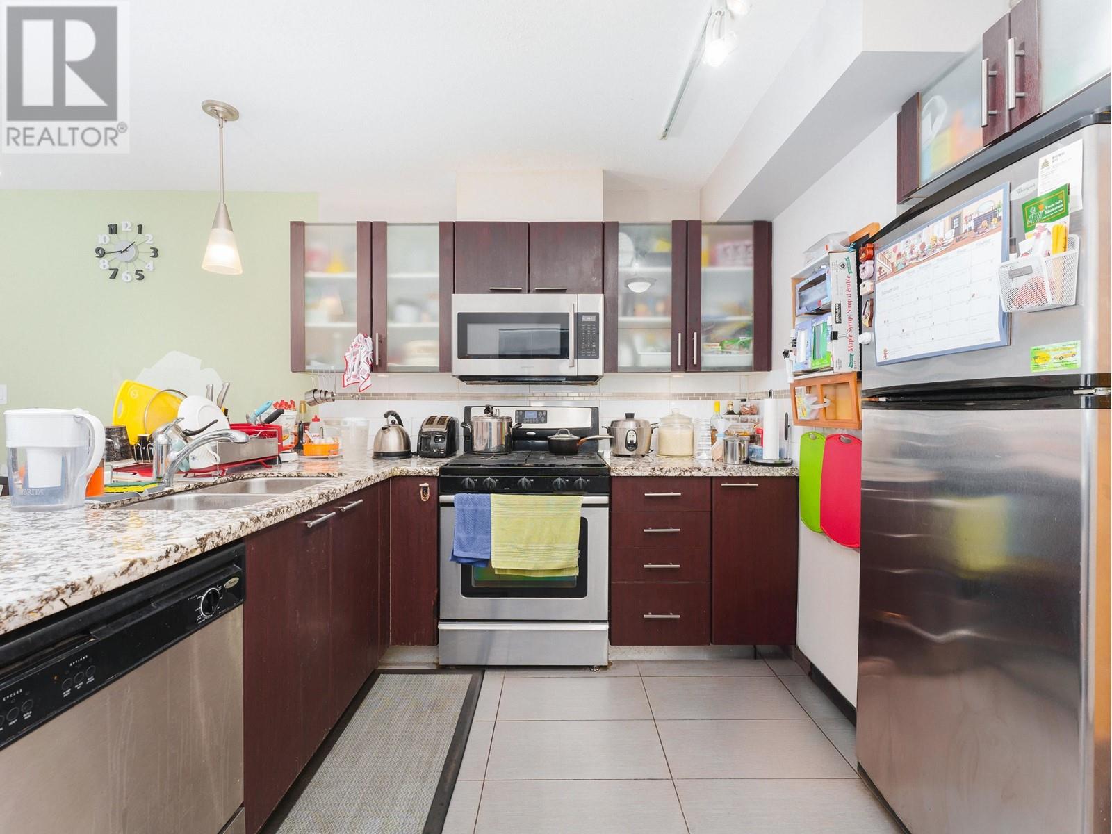 Listing Picture 3 of 20 : 1303 7888 SABA ROAD, Richmond / 烈治文 - 魯藝地產 Yvonne Lu Group - MLS Medallion Club Member
