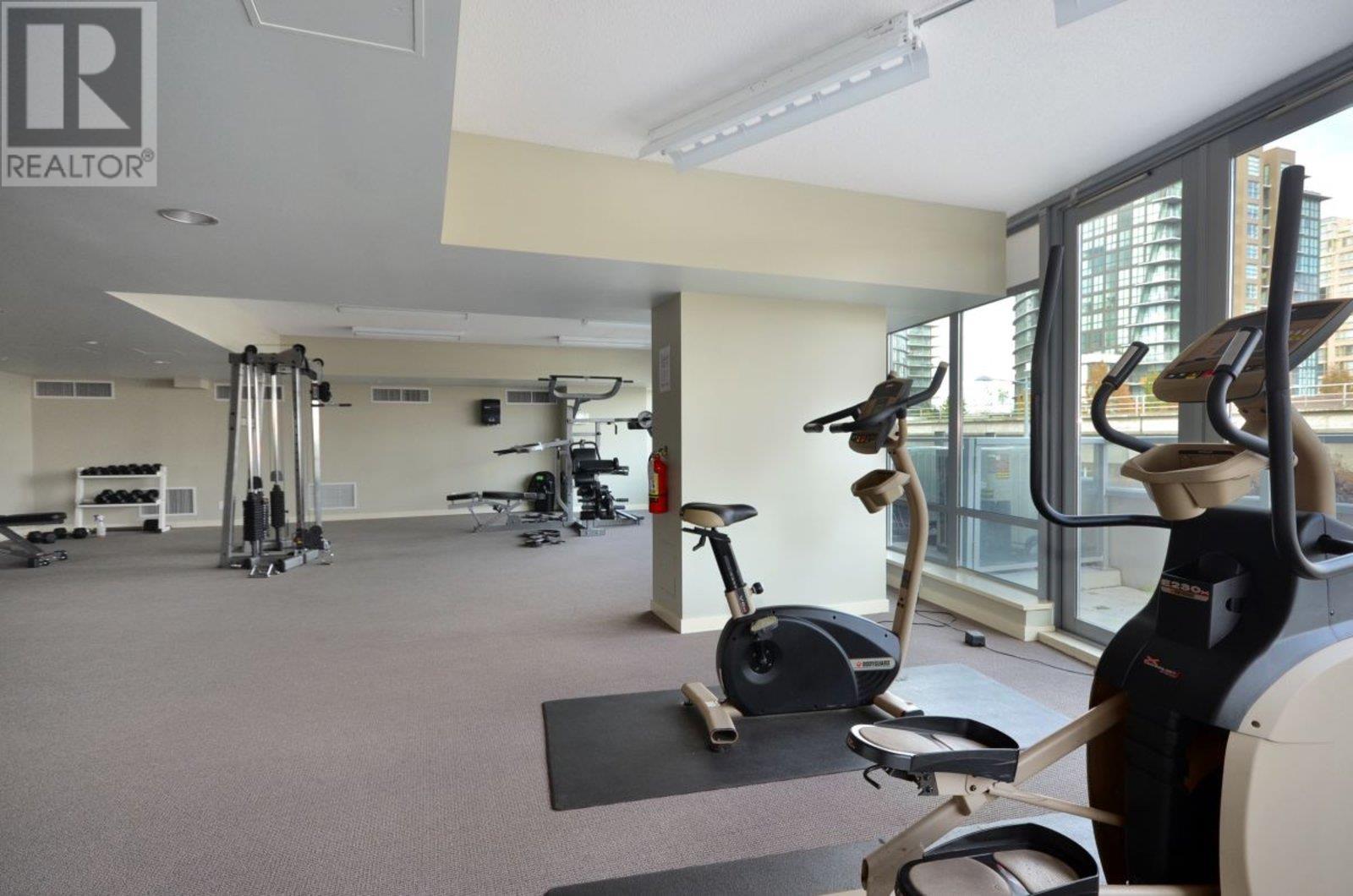 Listing Picture 19 of 20 : 1303 7888 SABA ROAD, Richmond / 烈治文 - 魯藝地產 Yvonne Lu Group - MLS Medallion Club Member