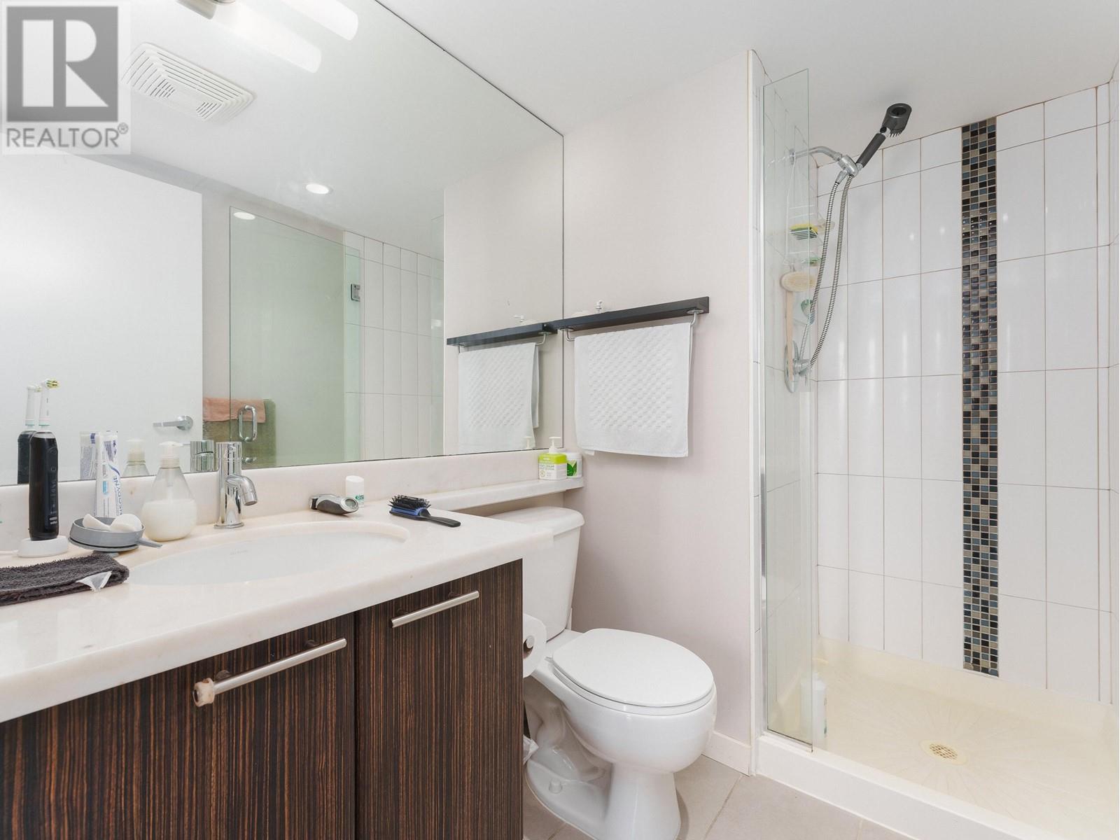Listing Picture 15 of 20 : 1303 7888 SABA ROAD, Richmond / 烈治文 - 魯藝地產 Yvonne Lu Group - MLS Medallion Club Member