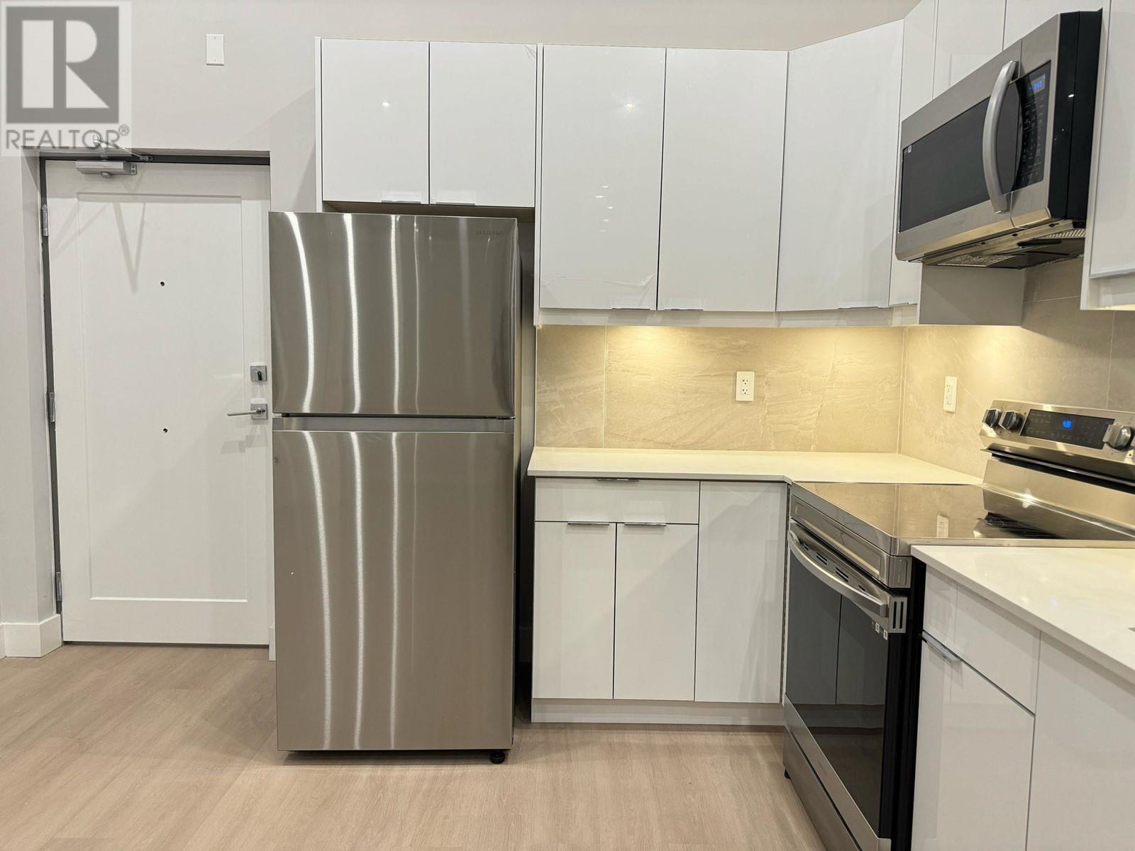 Listing Picture 8 of 18 : 102 3050 KINGSWAY, Vancouver / 溫哥華 - 魯藝地產 Yvonne Lu Group - MLS Medallion Club Member