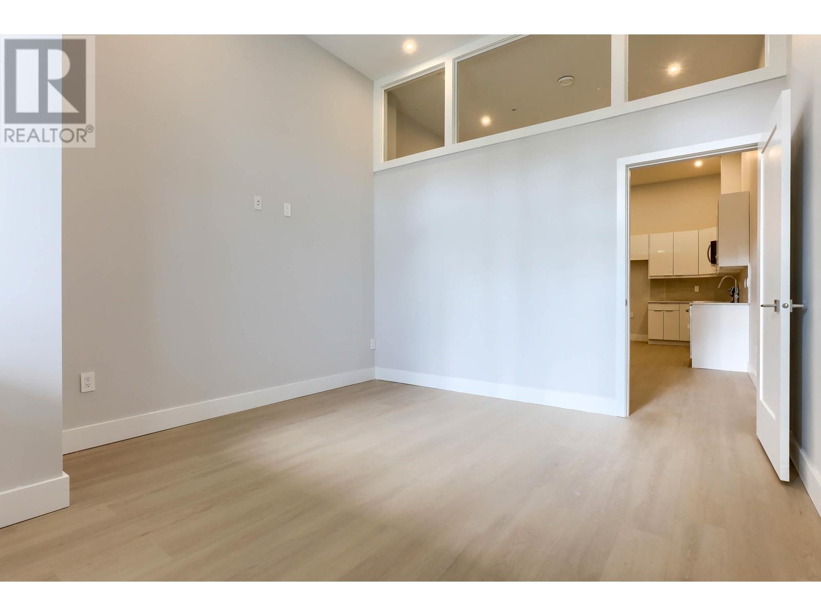 Listing Picture 18 of 18 : 102 3050 KINGSWAY, Vancouver / 溫哥華 - 魯藝地產 Yvonne Lu Group - MLS Medallion Club Member