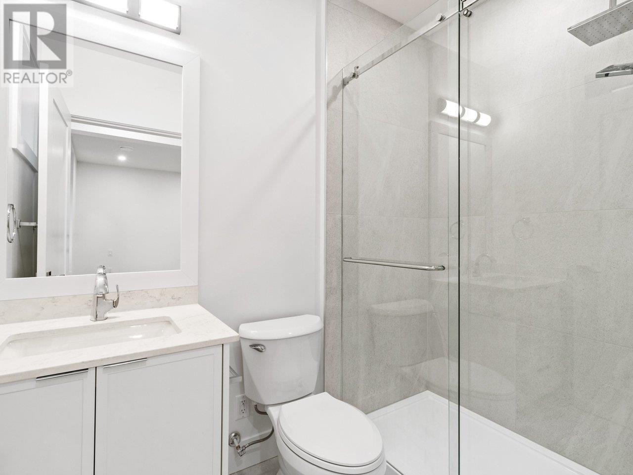 Listing Picture 14 of 26 : 4867 LANARK STREET, Vancouver / 溫哥華 - 魯藝地產 Yvonne Lu Group - MLS Medallion Club Member