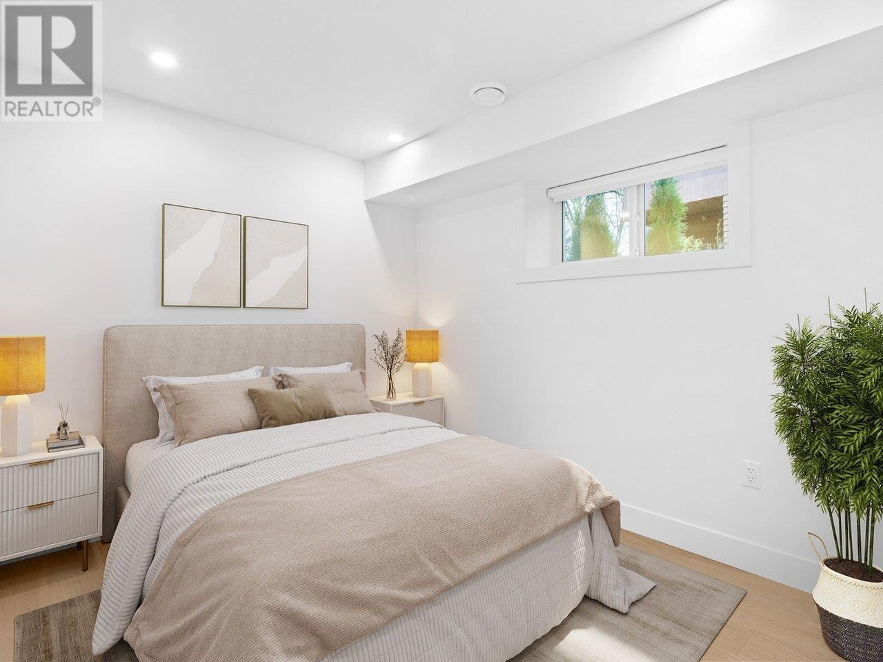 Listing Picture 16 of 26 : 4867 LANARK STREET, Vancouver / 溫哥華 - 魯藝地產 Yvonne Lu Group - MLS Medallion Club Member