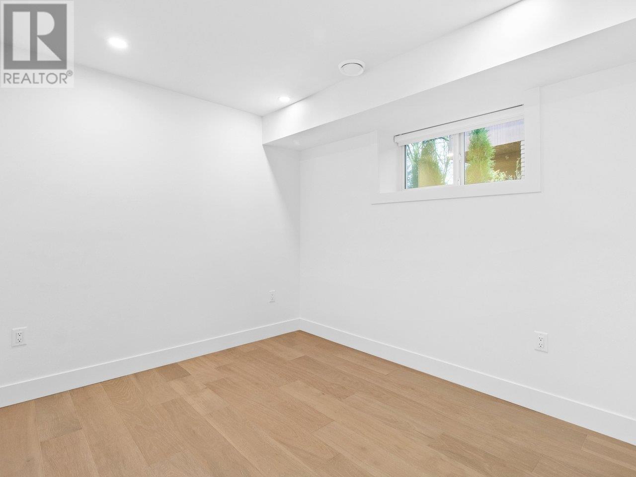 Listing Picture 17 of 26 : 4867 LANARK STREET, Vancouver / 溫哥華 - 魯藝地產 Yvonne Lu Group - MLS Medallion Club Member