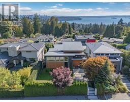 1138 PALMERSTON AVENUE, West Vancouver, British Columbia