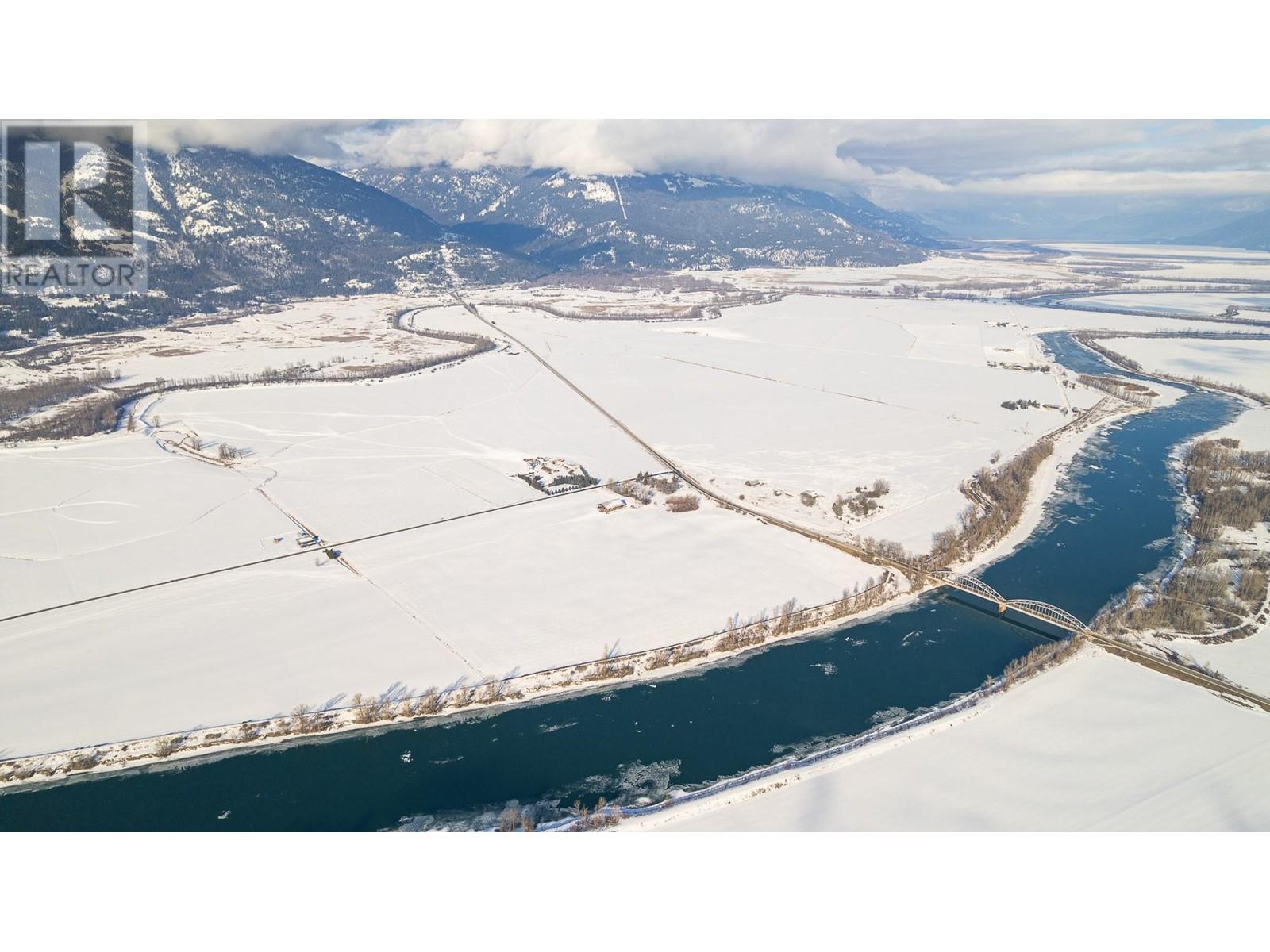 1680 Nicks Island  N Road, Creston, British Columbia  V0B 1G8 - Photo 3 - 10335280