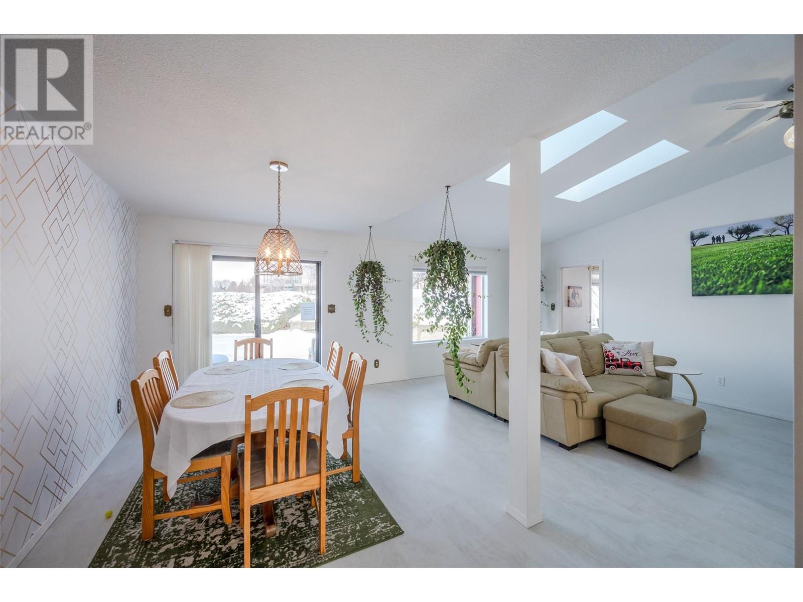 Property at 840 Uplands Avenue image 1