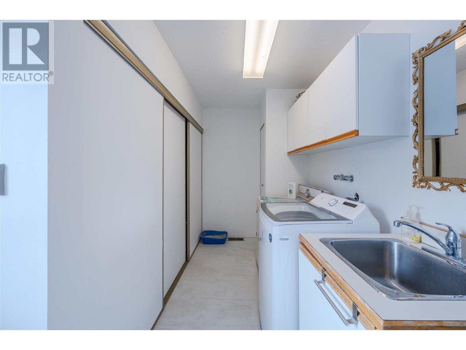 Property at 840 Uplands Avenue image 3