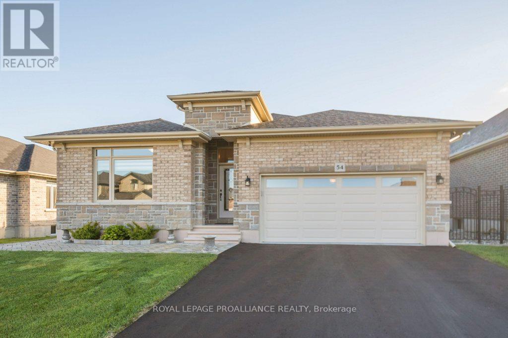 54 STONECREST BOULEVARD, Quinte West, Ontario