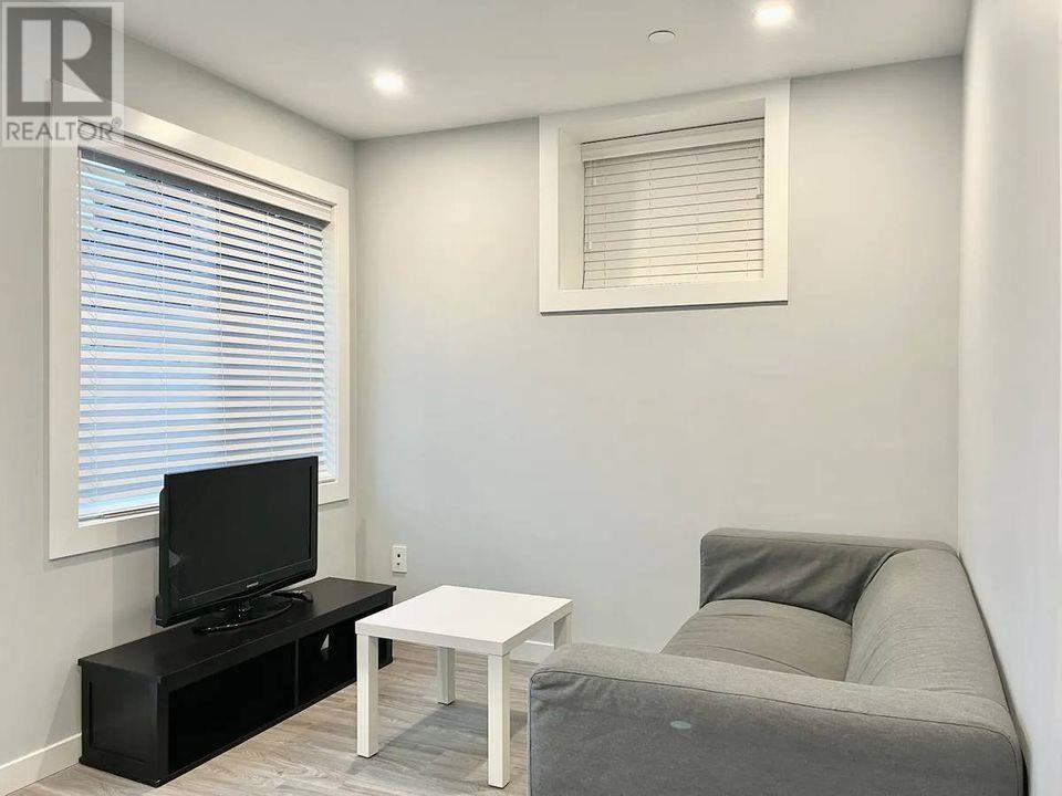 Listing Picture 28 of 33 : 2714 E 56TH AVENUE, Vancouver / 溫哥華 - 魯藝地產 Yvonne Lu Group - MLS Medallion Club Member