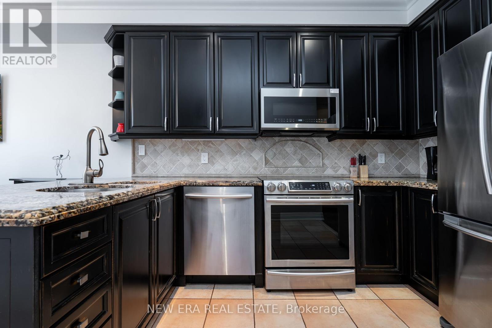 Property at 15 - 138 WATERSIDE DRIVE image 4
