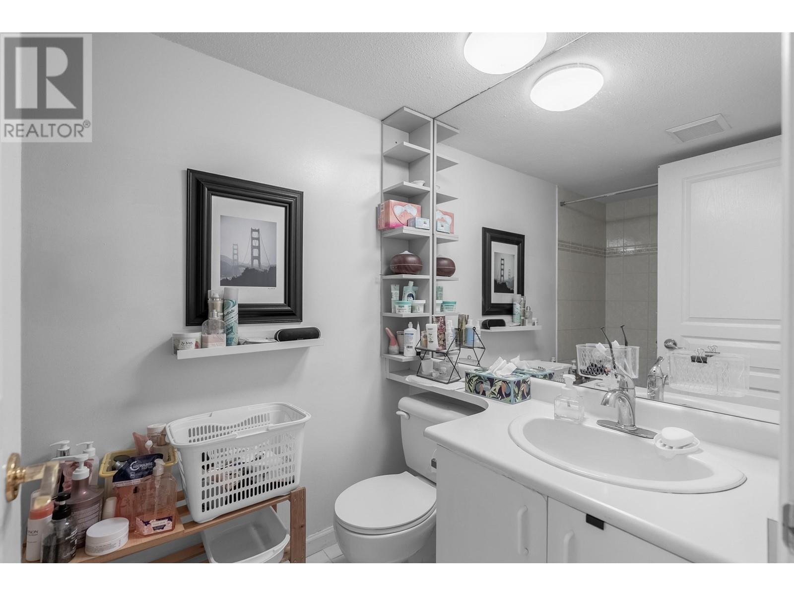 Listing Picture 15 of 21 : 106A 7025 STRIDE AVENUE, Burnaby / 本拿比 - 魯藝地產 Yvonne Lu Group - MLS Medallion Club Member