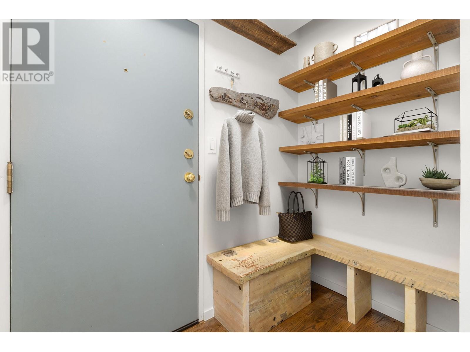 Listing Picture 15 of 20 : 203 150 ALEXANDER STREET, Vancouver / 溫哥華 - 魯藝地產 Yvonne Lu Group - MLS Medallion Club Member