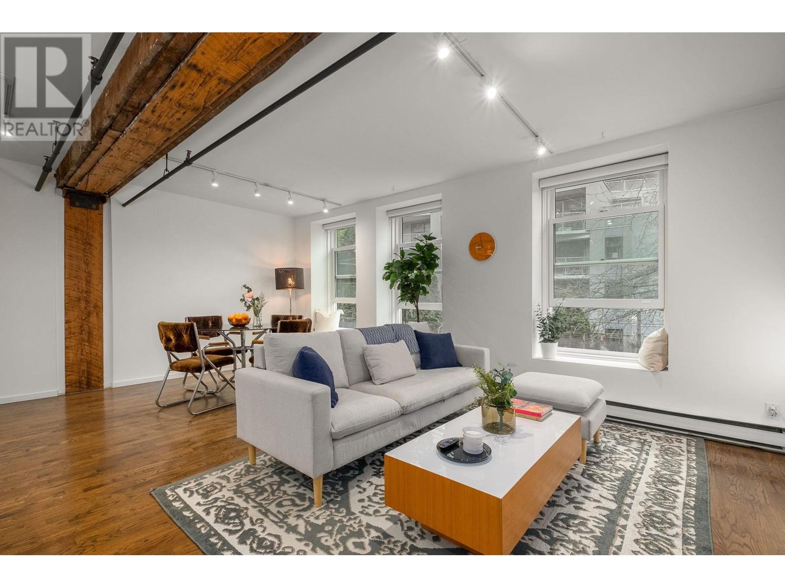 Listing Picture 3 of 20 : 203 150 ALEXANDER STREET, Vancouver / 溫哥華 - 魯藝地產 Yvonne Lu Group - MLS Medallion Club Member