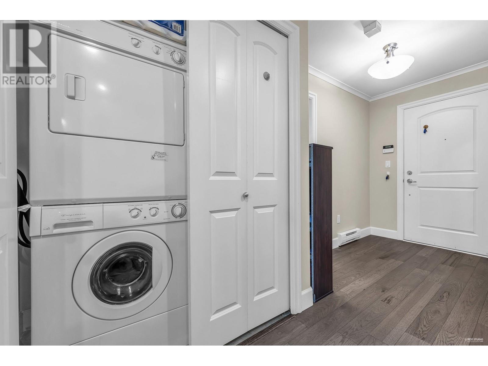 Listing Picture 20 of 28 : 301 2103 W 45TH AVENUE, Vancouver / 溫哥華 - 魯藝地產 Yvonne Lu Group - MLS Medallion Club Member