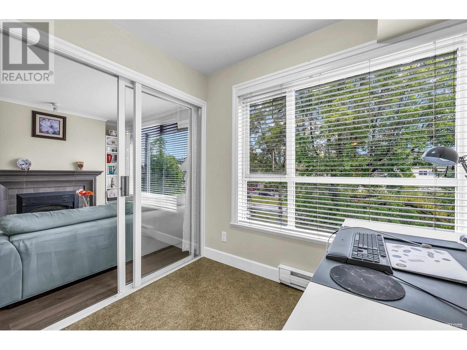 Listing Picture 22 of 28 : 301 2103 W 45TH AVENUE, Vancouver / 溫哥華 - 魯藝地產 Yvonne Lu Group - MLS Medallion Club Member