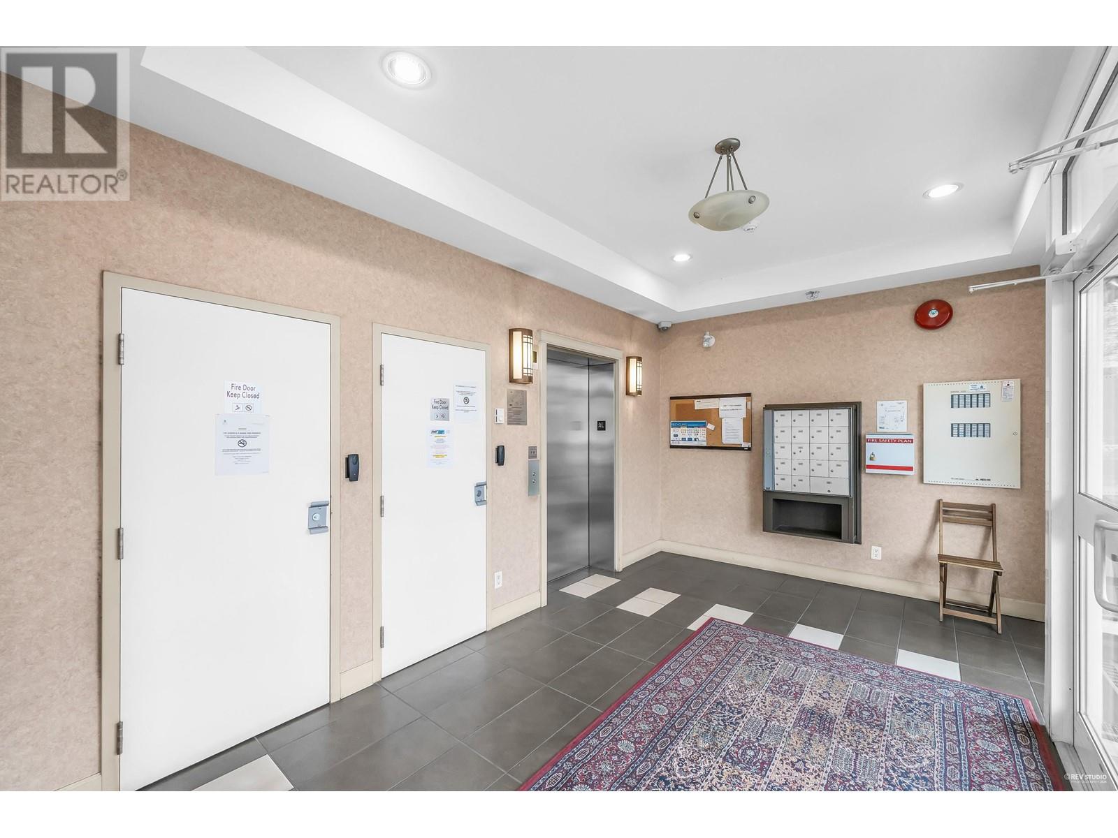 Listing Picture 24 of 28 : 301 2103 W 45TH AVENUE, Vancouver / 溫哥華 - 魯藝地產 Yvonne Lu Group - MLS Medallion Club Member