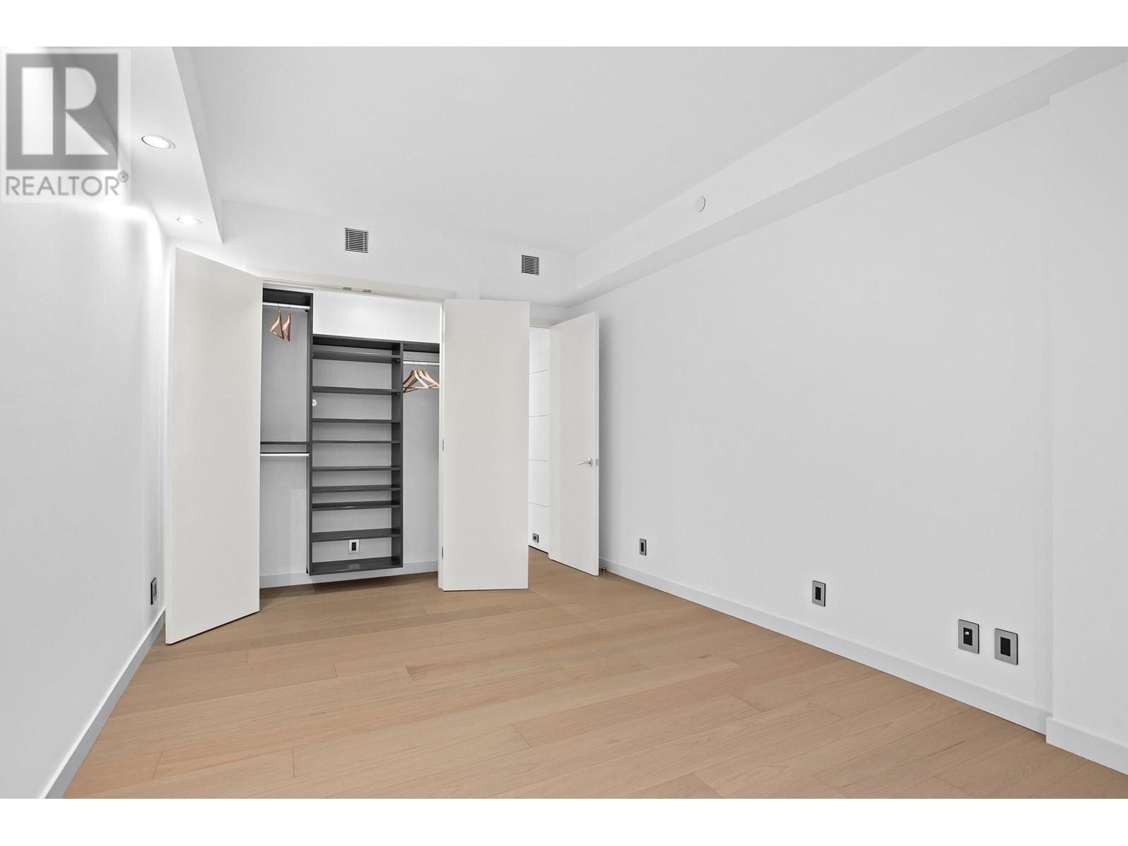 Listing Picture 9 of 25 : 2703 788 RICHARDS STREET, Vancouver / 溫哥華 - 魯藝地產 Yvonne Lu Group - MLS Medallion Club Member