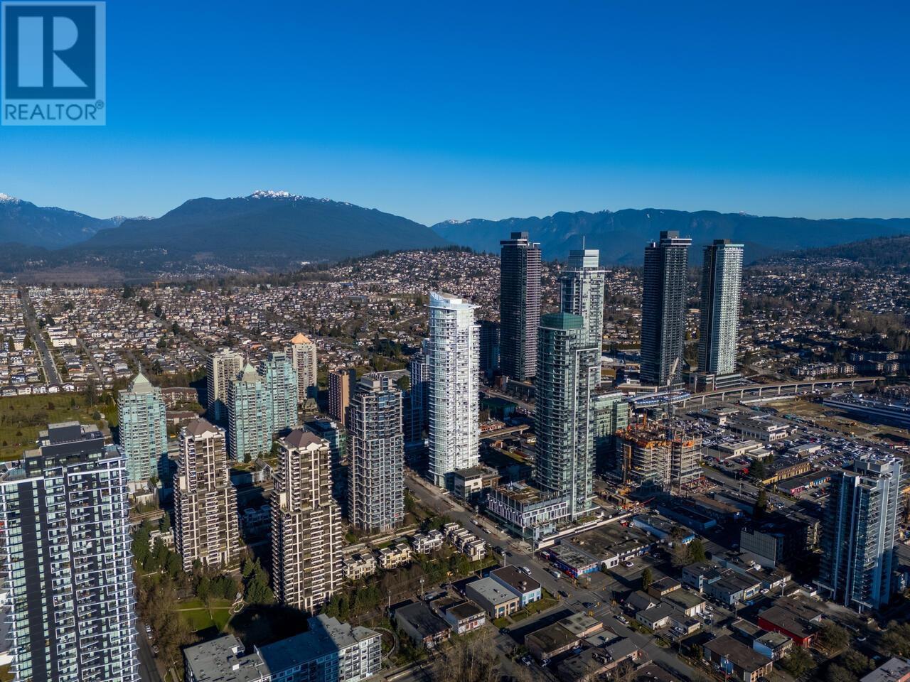Listing Picture 33 of 39 : 802 2008 ROSSER AVENUE, Burnaby / 本拿比 - 魯藝地產 Yvonne Lu Group - MLS Medallion Club Member