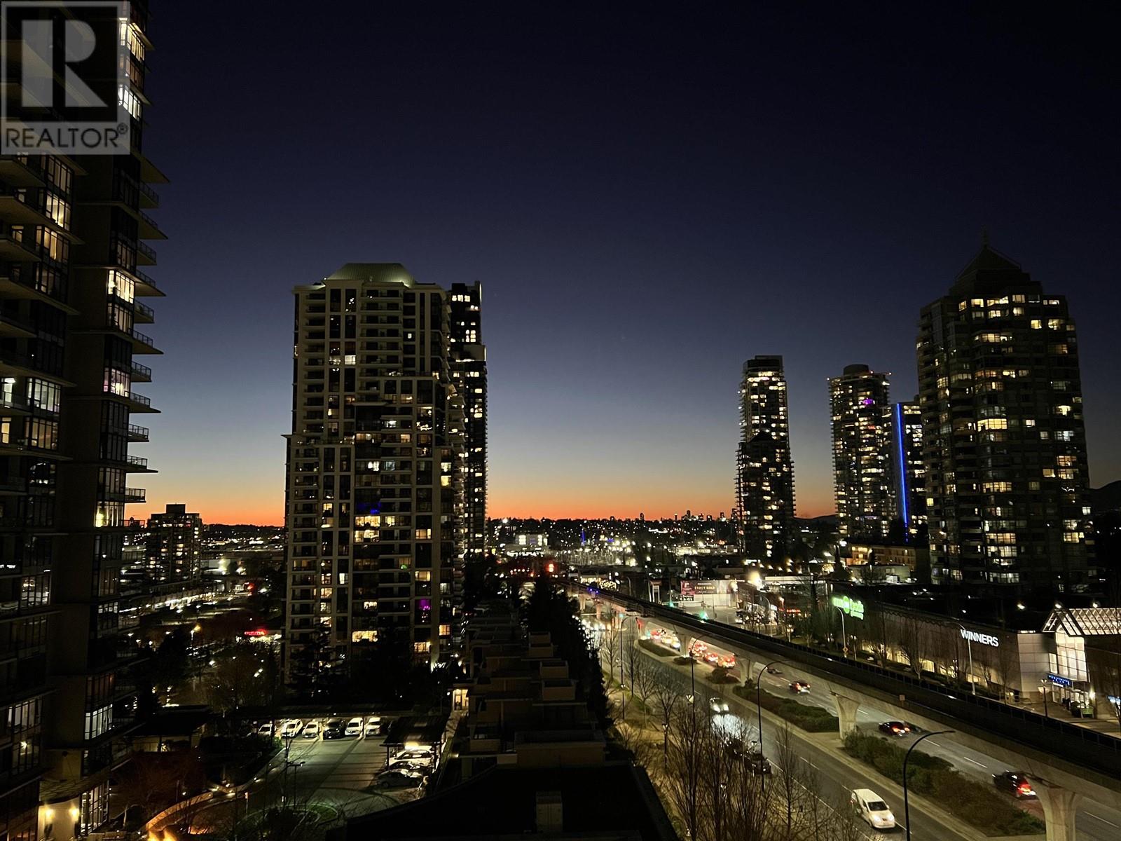 Listing Picture 8 of 39 : 802 2008 ROSSER AVENUE, Burnaby / 本拿比 - 魯藝地產 Yvonne Lu Group - MLS Medallion Club Member