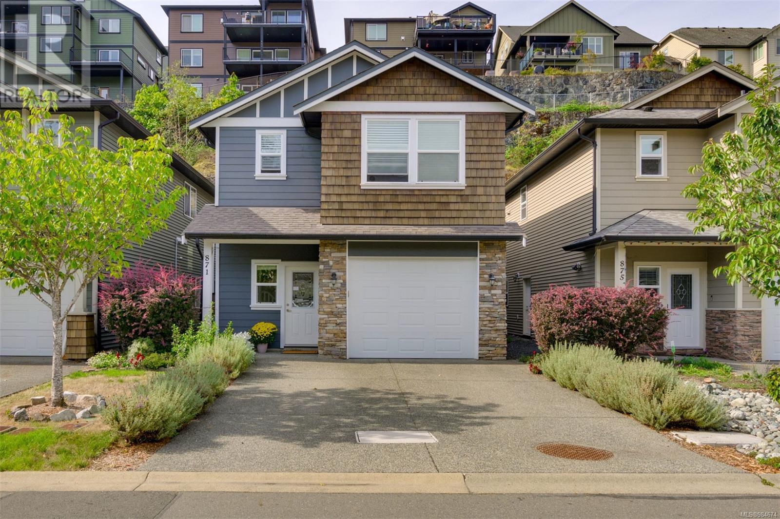 Property at 871 Wild Ridge Way image 3