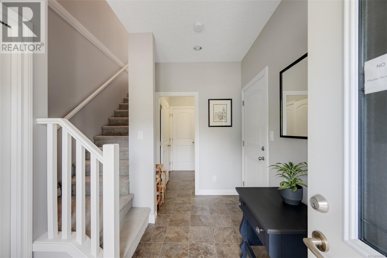 Property at 871 Wild Ridge Way image 4