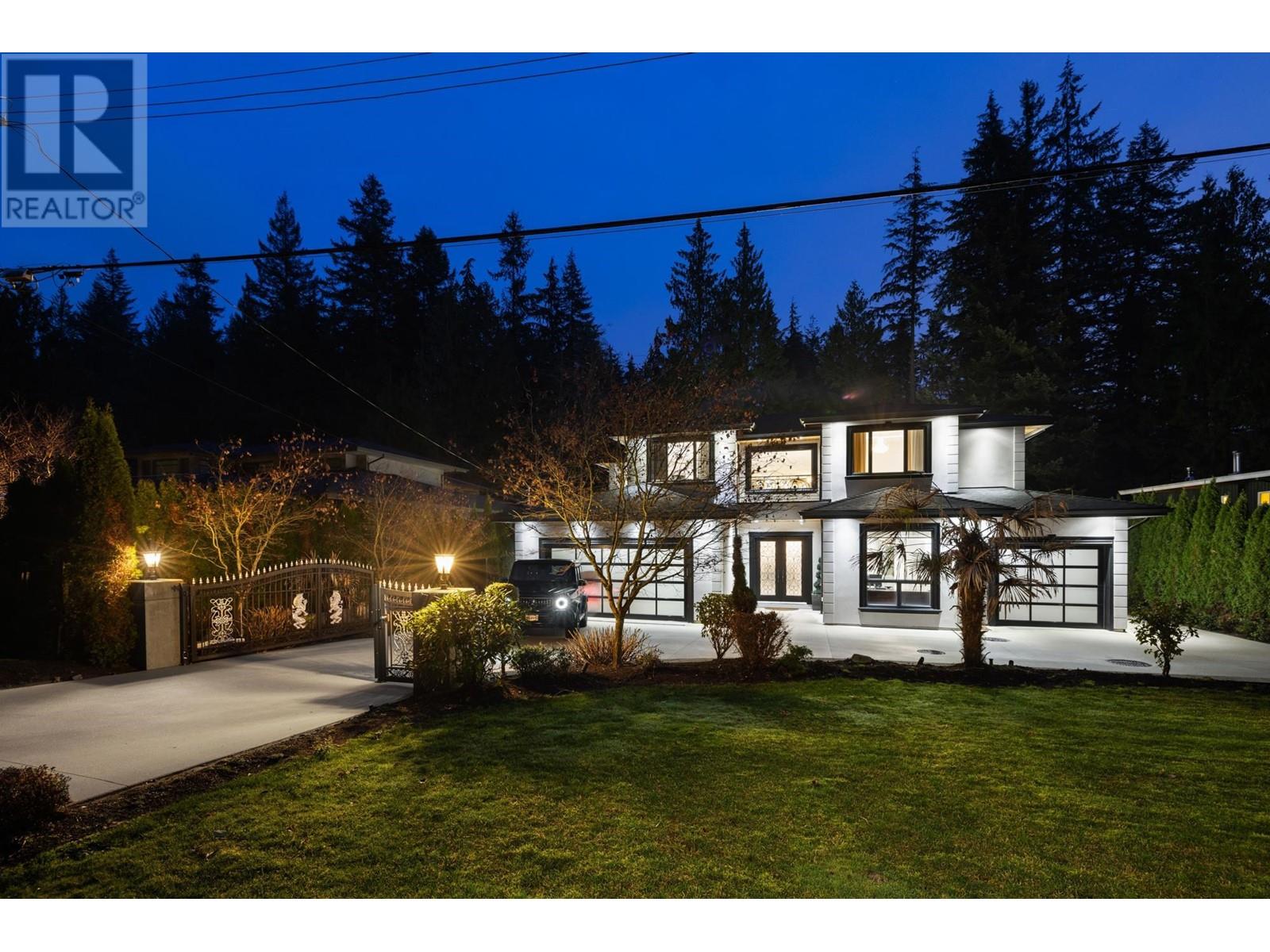 348 Moyne Drive, West Vancouver, British Columbia  V7S 1J5 - Photo 2 - R2968553