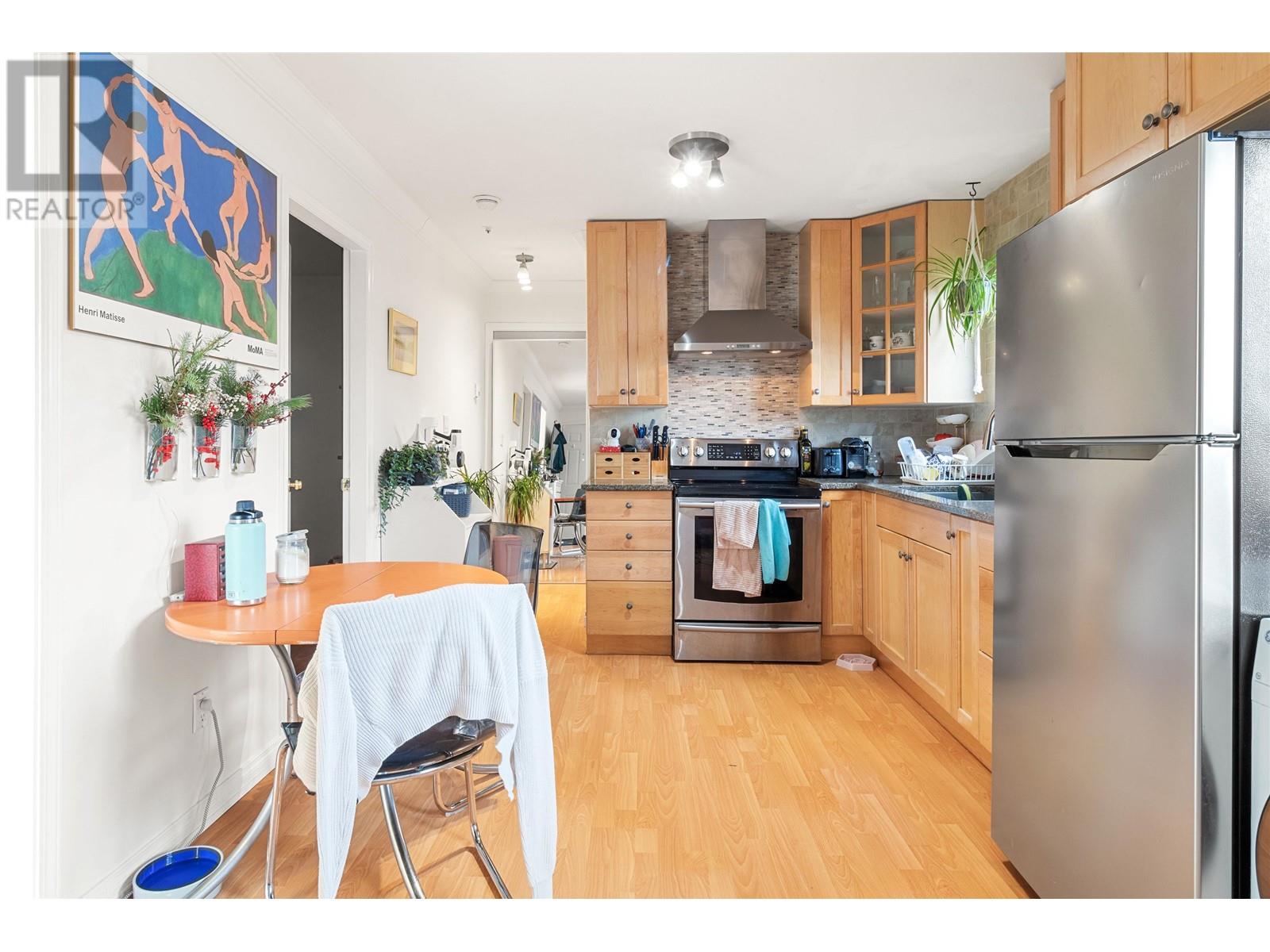 Listing Picture 20 of 26 : 498 E 19TH AVENUE, Vancouver / 溫哥華 - 魯藝地產 Yvonne Lu Group - MLS Medallion Club Member