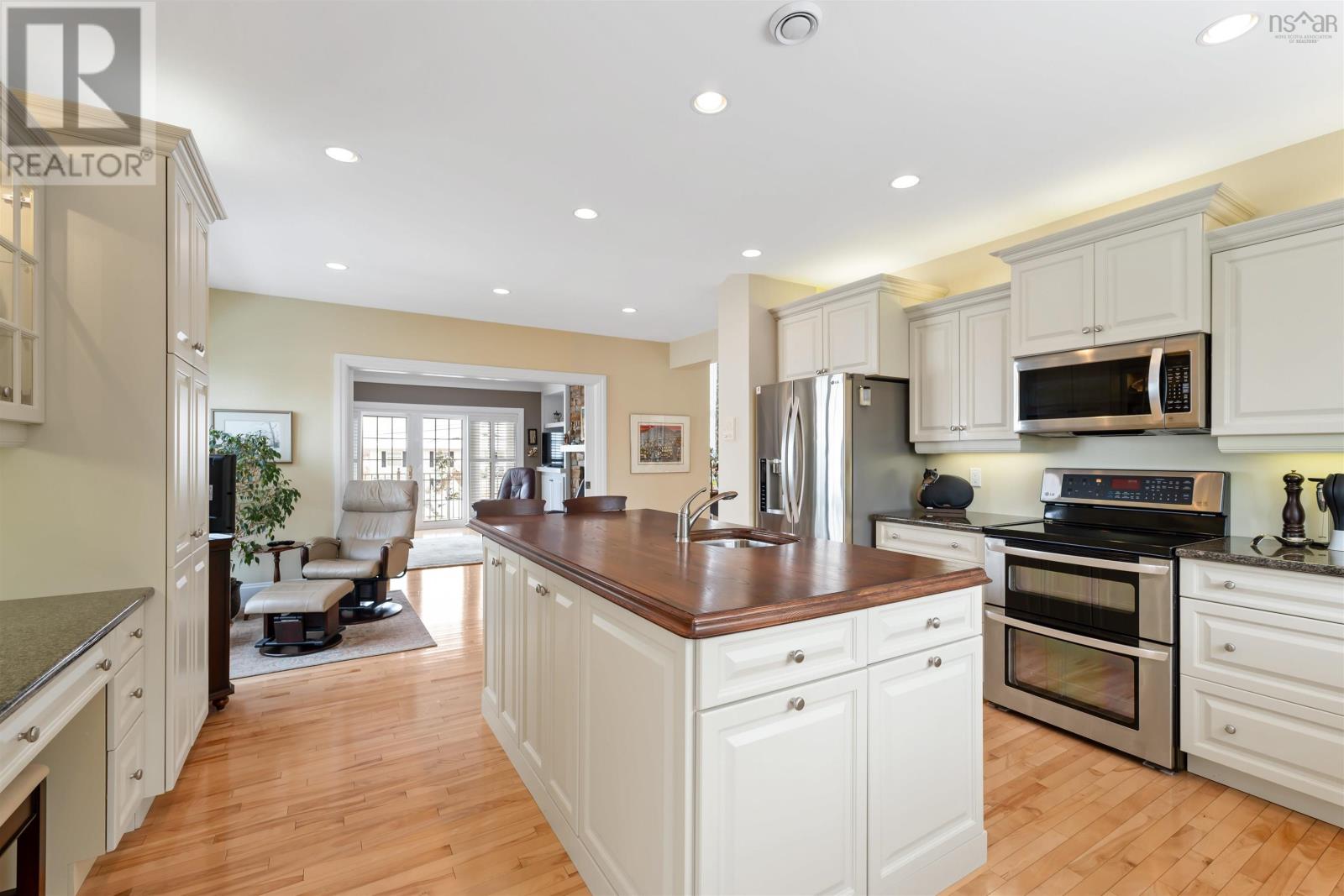 84 Bishop Avenue, Wolfville, Nova Scotia  B4P 2L5 - Photo 11 - 202503217