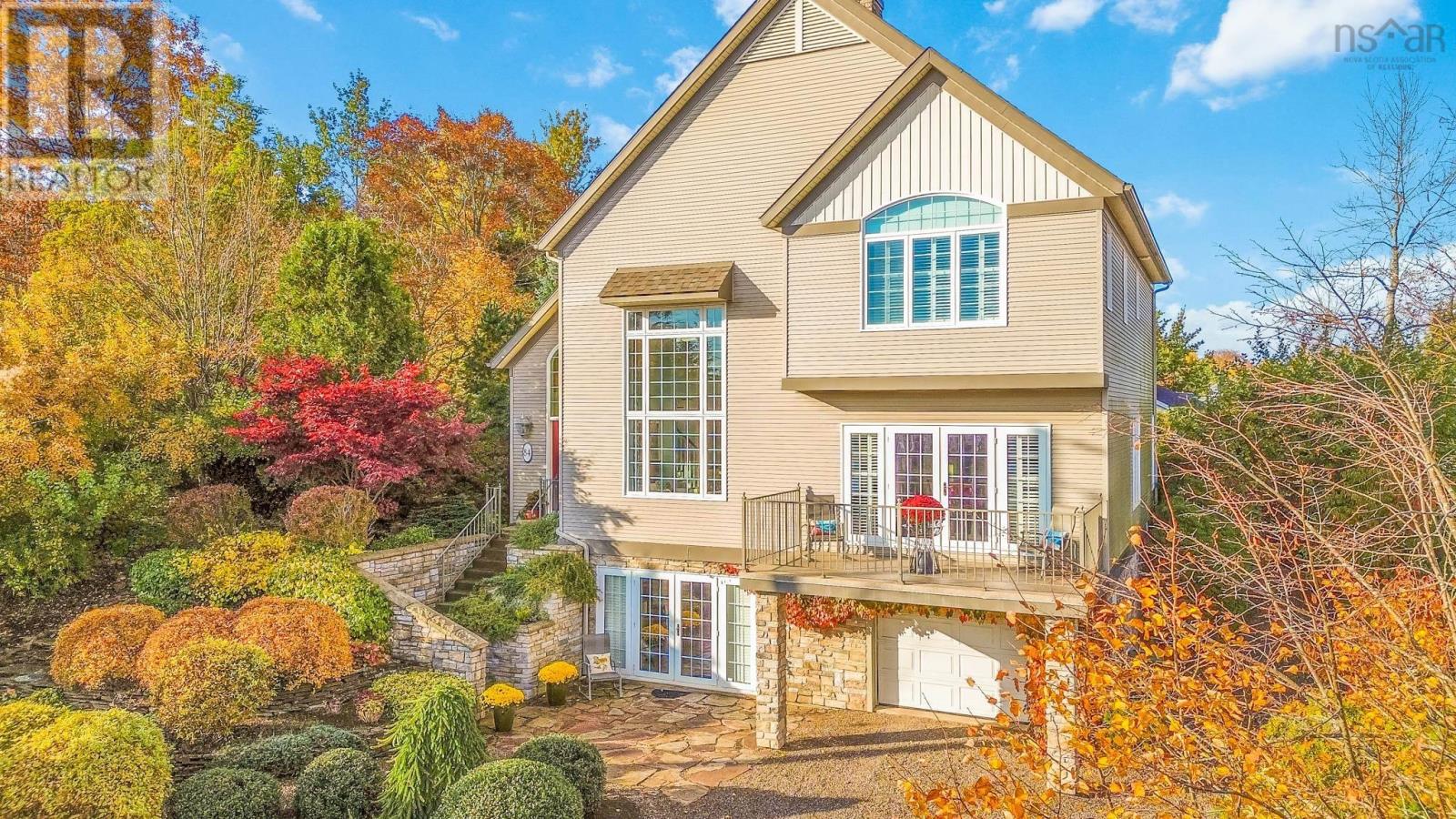 84 Bishop Avenue, Wolfville, Nova Scotia  B4P 2L5 - Photo 2 - 202503217