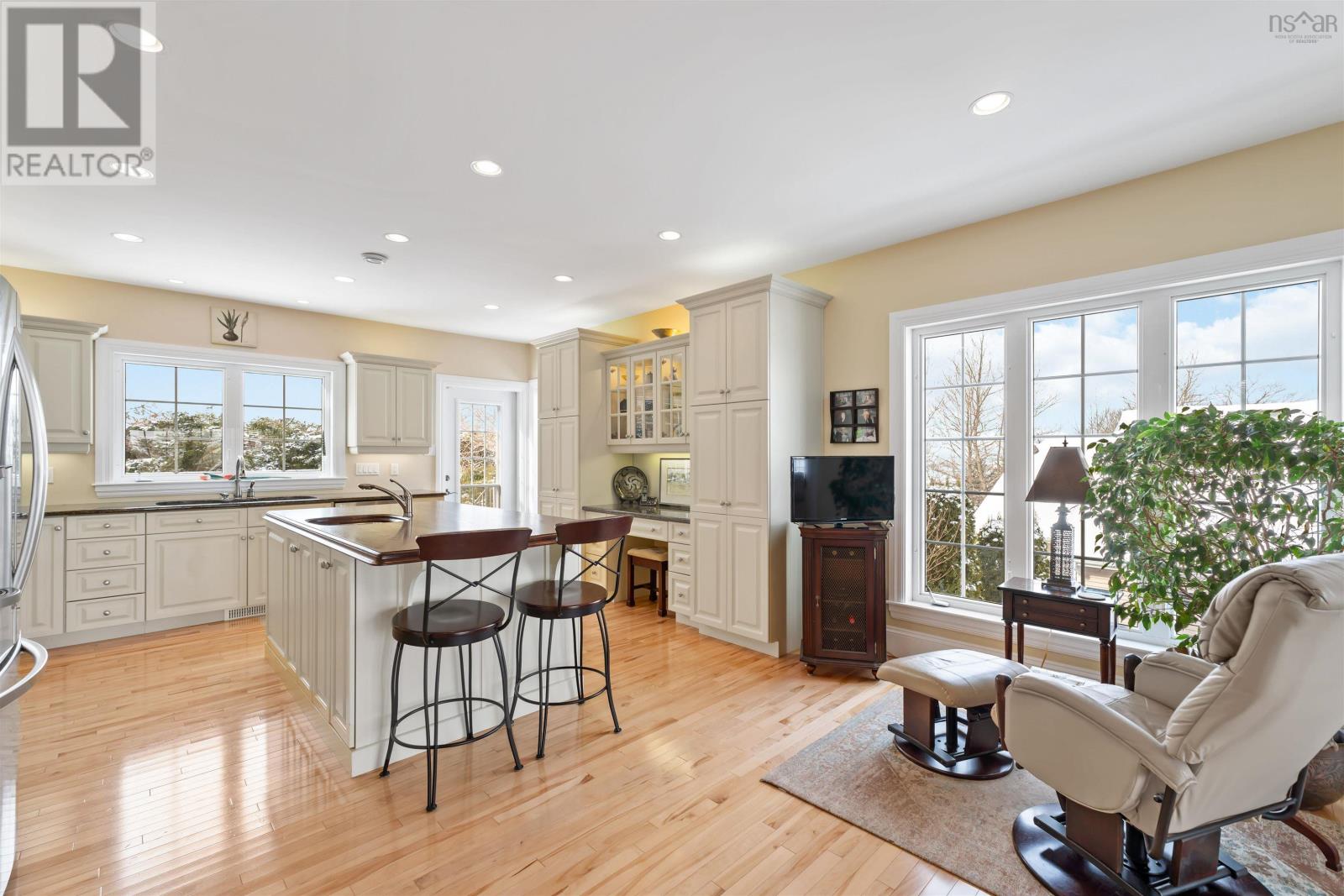 84 Bishop Avenue, Wolfville, Nova Scotia  B4P 2L5 - Photo 9 - 202503217