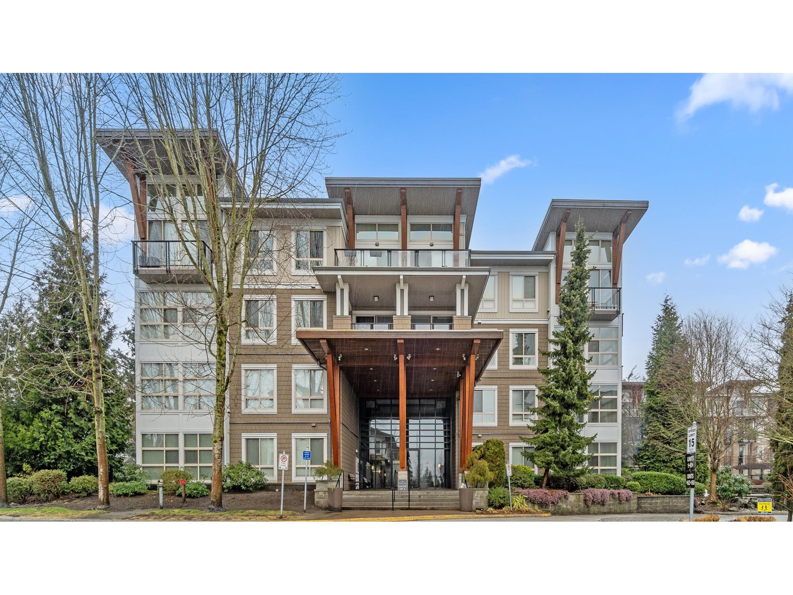310 6628 120 Street, Surrey, British Columbia  V3W 1T7 - Photo 1 - R2968211